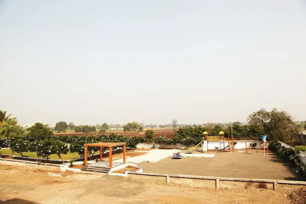 Saburi Service Apartments
