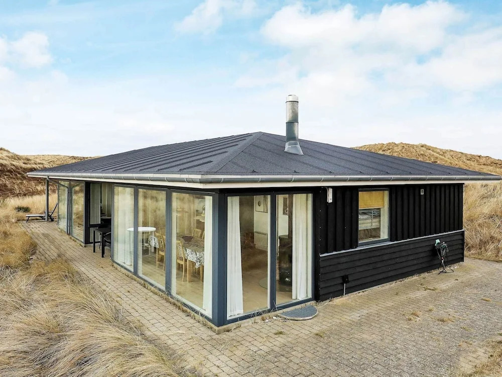 10 Person Holiday Home in Hvide Sande