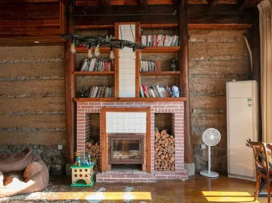 Moganshan Creekside Wood House