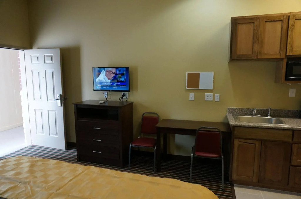 Texas Bungalows Hotel & Hotel Que at Lakeline Austin Cedar Park