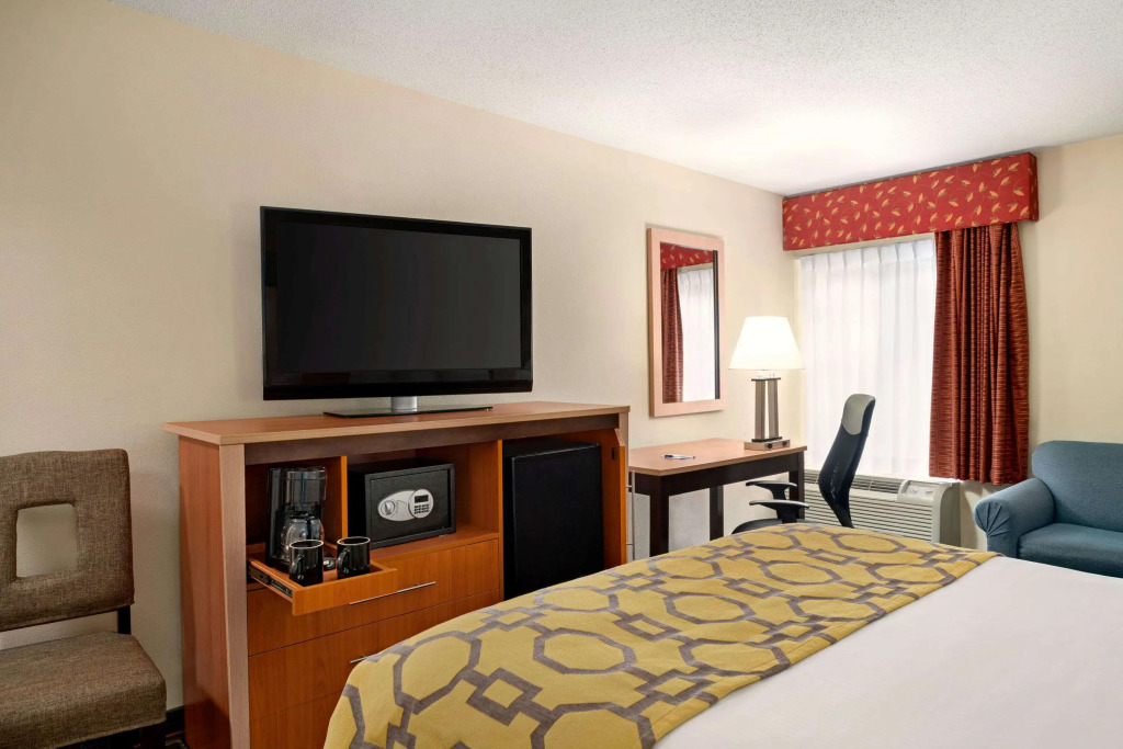 Baymont by Wyndham North Dartmouth Fall River