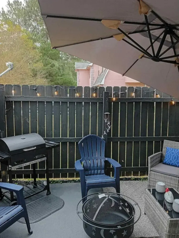 Serenity Landing - 5 Minutes to Airport - Sleeps 6