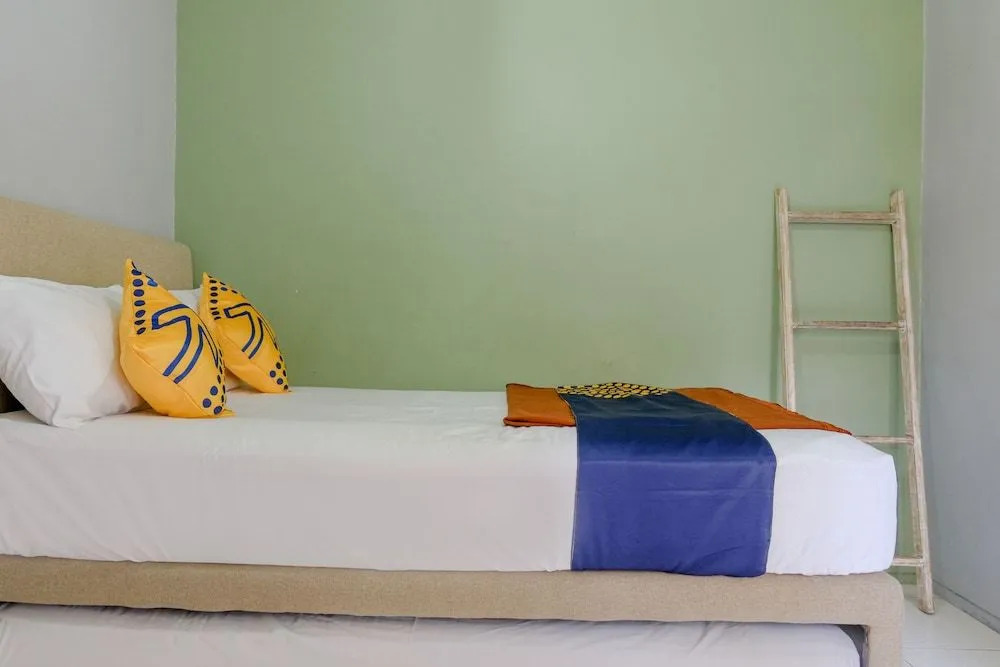 Griya Shanta Residence by OYO Rooms