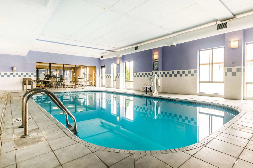 Quality Inn & Suites Lawrenceburg