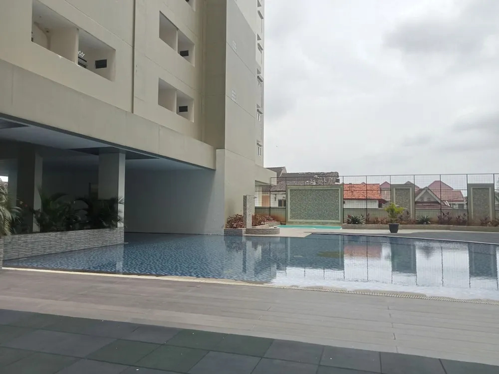 Comfy and Modern Studio  at Loftvilles City Apartment By Travelio