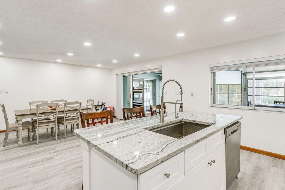 Port Charlotte Retreat w/ Lanai + Private Pool!