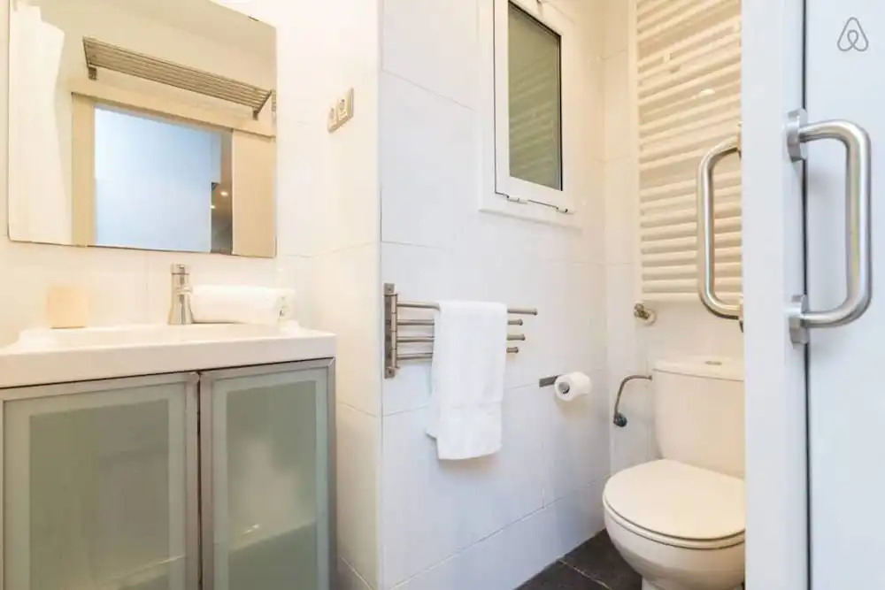 Cozy 2 Bed Apt Near Sagrada Familia