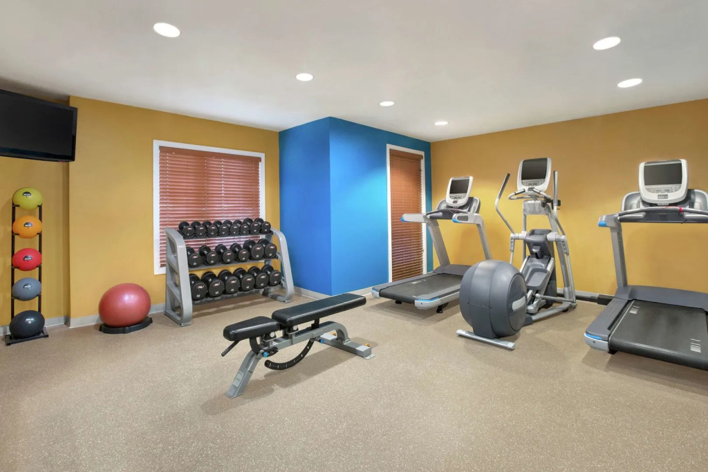 Homewood Suites by Hilton Kansas City Airport
