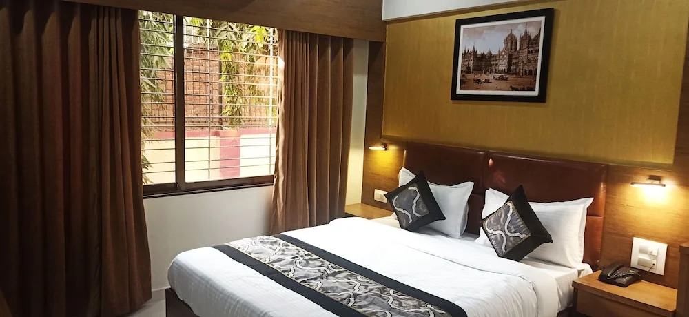 Deluxe Inn
