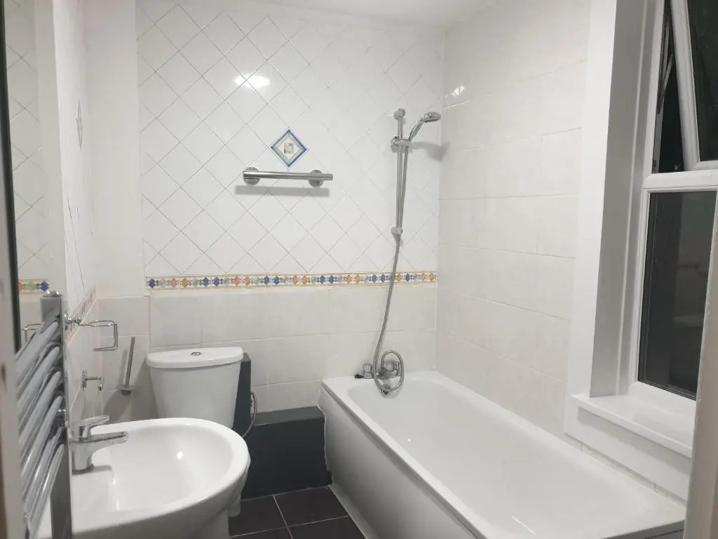 Lovely 1 Bedroom Flat High Barnet 3 Mins Away (Adults Only)