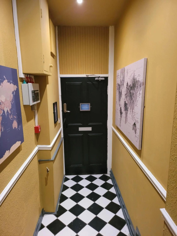 The Residence - NO 8