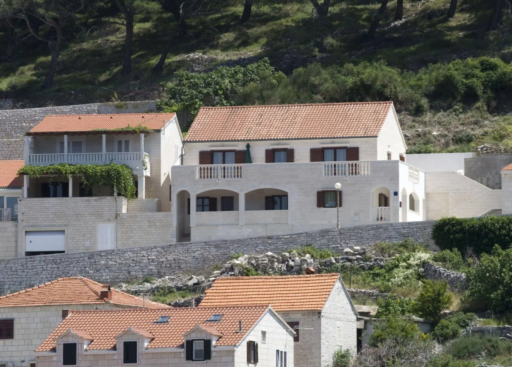 Apartments with WiFi Pucisca, Brac - 11416