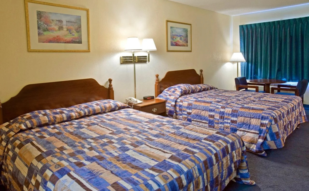 Americas Inn - Leeds
