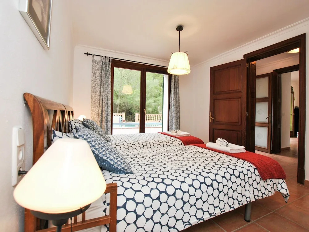 Spacious Mansion in Alaró With Swimming Pool