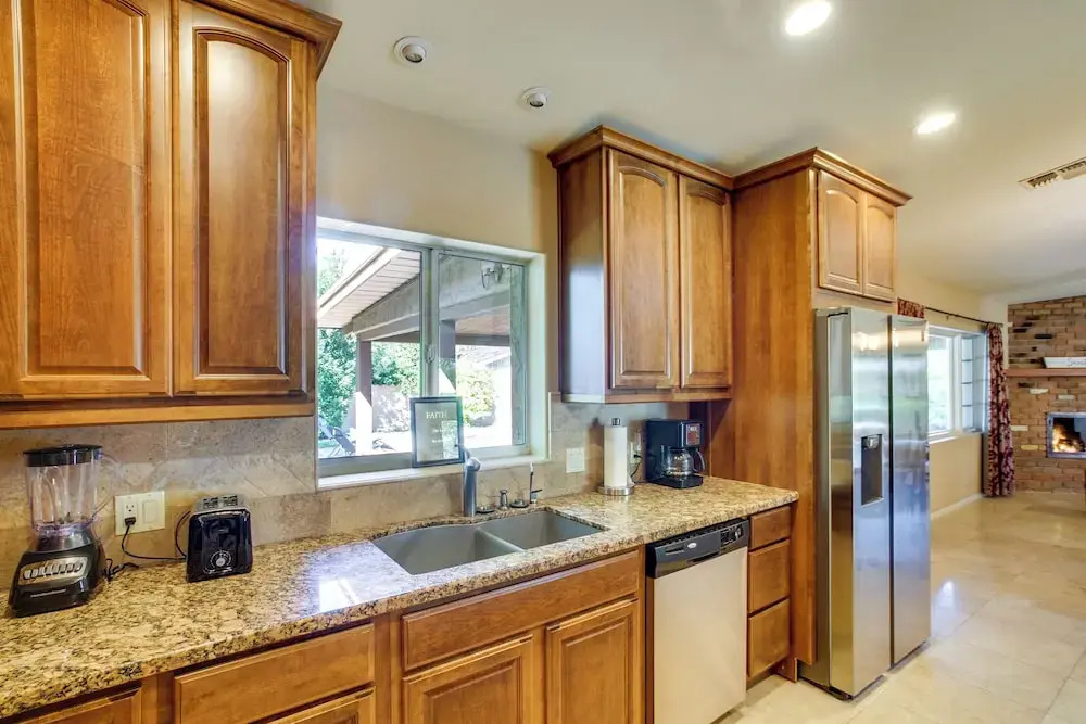 Mesa Retreat: Pool, Hot Tub & Yard Near Downtown