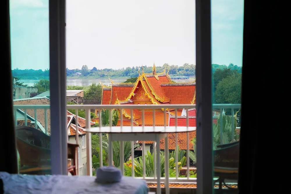 Vientiane Ruby Riverside Hotel
