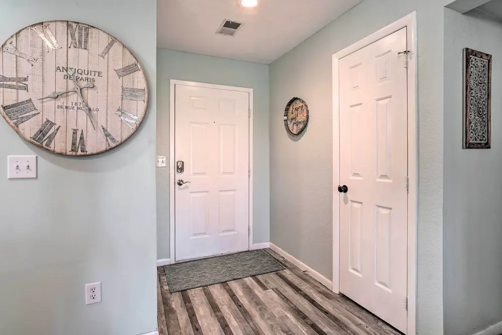 Family-friendly Condo ~ 3 Mi to Branson Landing