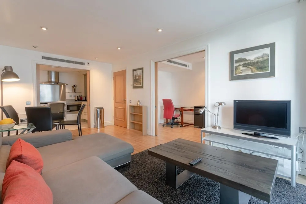 2 Bedroom Apartment in Central London