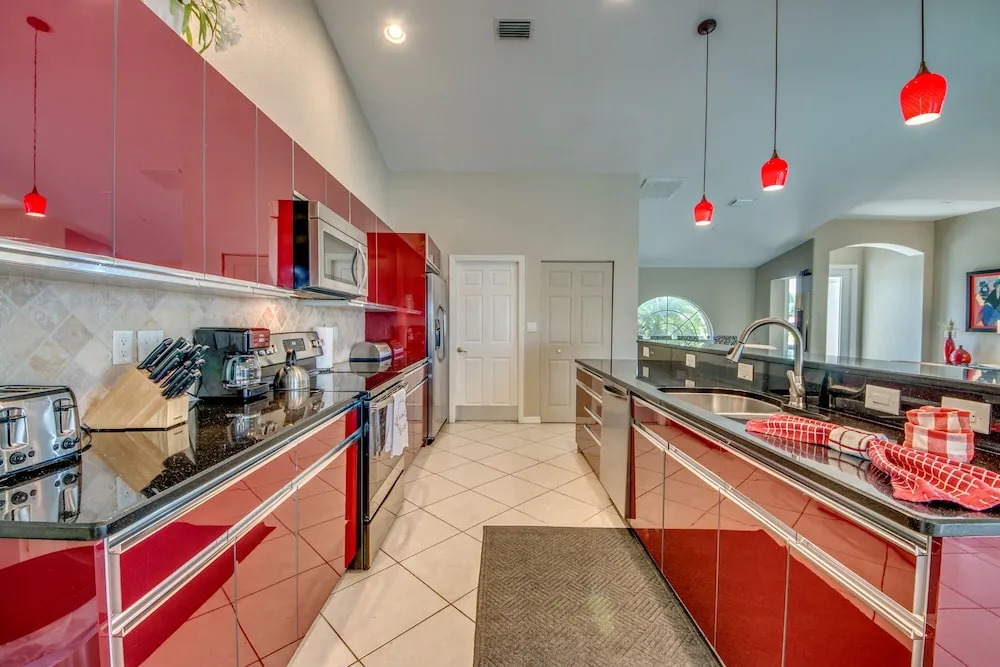 Villazo Ann, Cape Coral