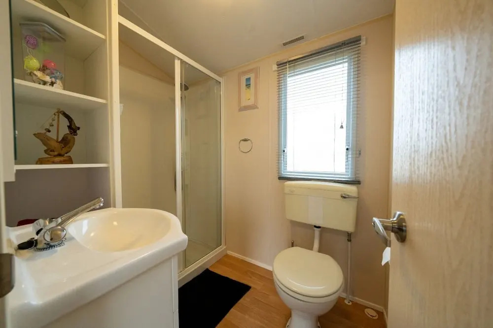 Inviting 3-bed Caravan on Sand Le Mere, Tunstall