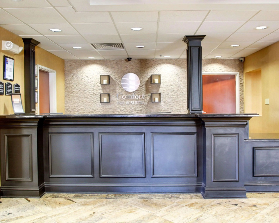 Comfort Inn & Suites Clinton - Jackson West