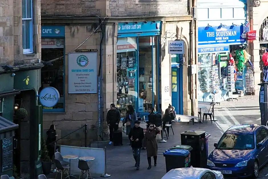 Edinburgh Backpackers - over 18s only