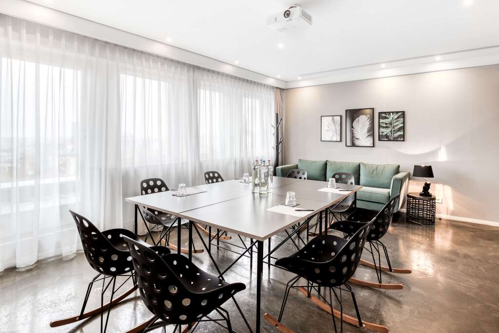Отель pentahotel Brussels City Centre