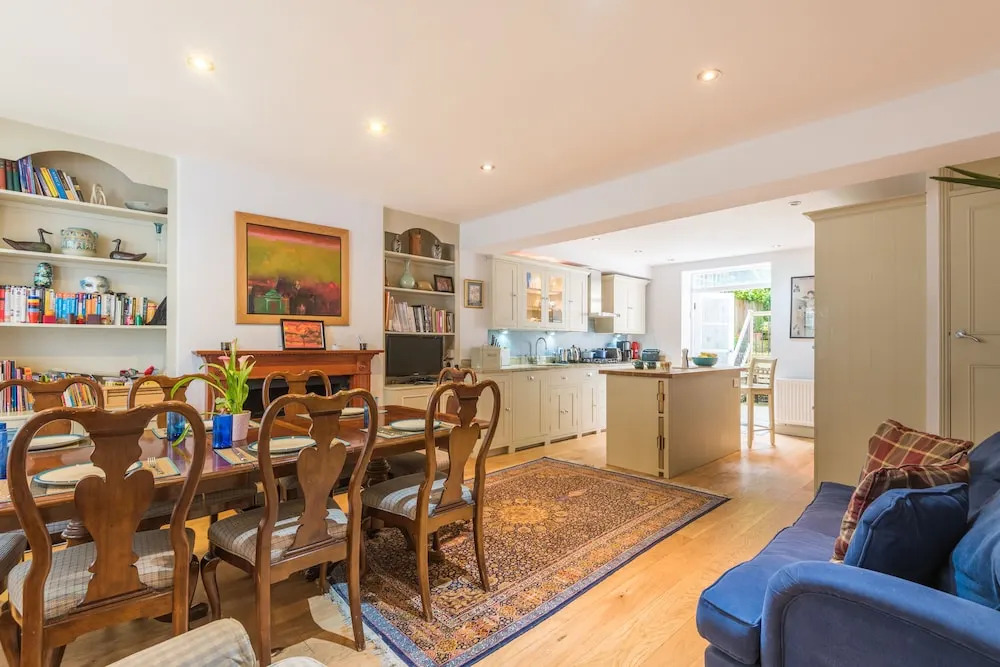Large Family home in Fulham