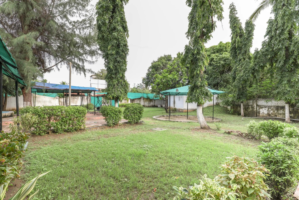 Hotel O Nova Dumas Homestay