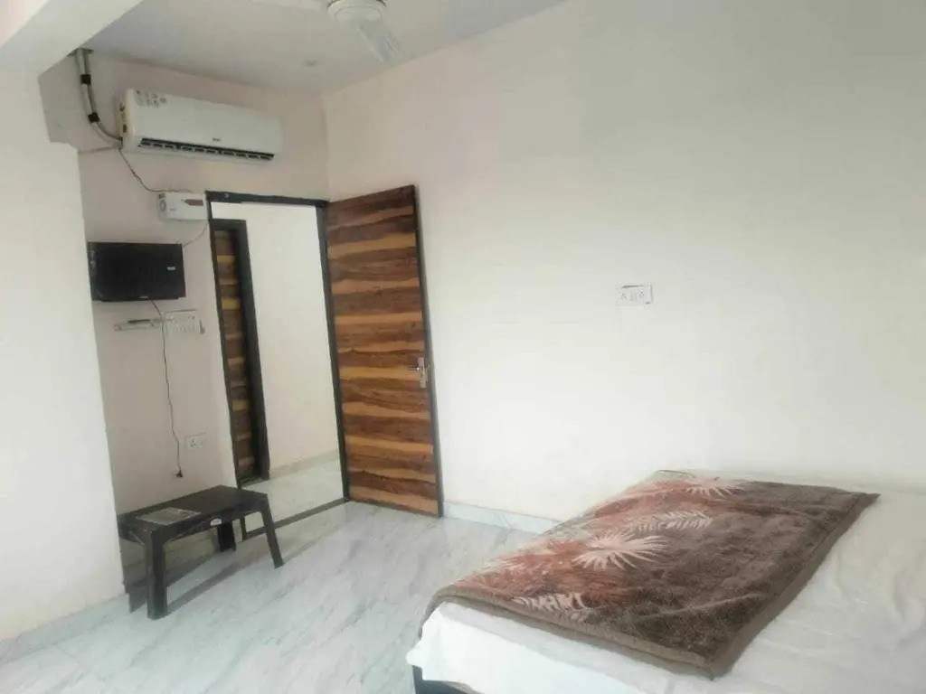 OYO Hotel Mannat Valley