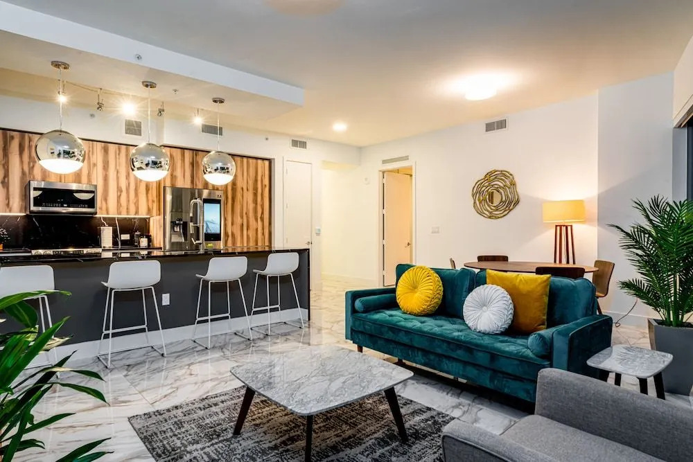 WhyHotel Midtown Miami