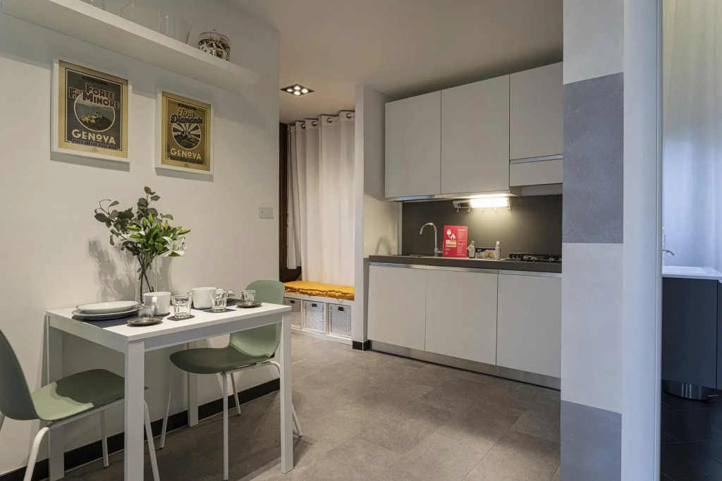 Dante 9 in Genova with 1 bedrooms and 1 bathrooms