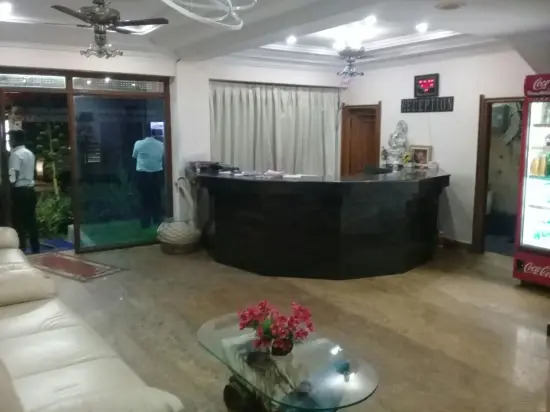 Hotel Sripranams International