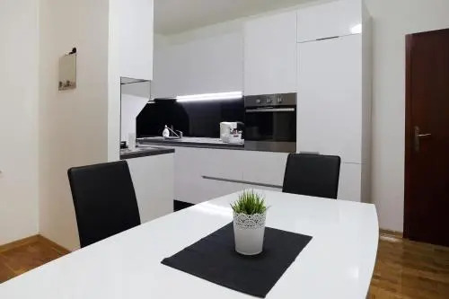 Apartment Check In Zagreb Maksimir-free parking