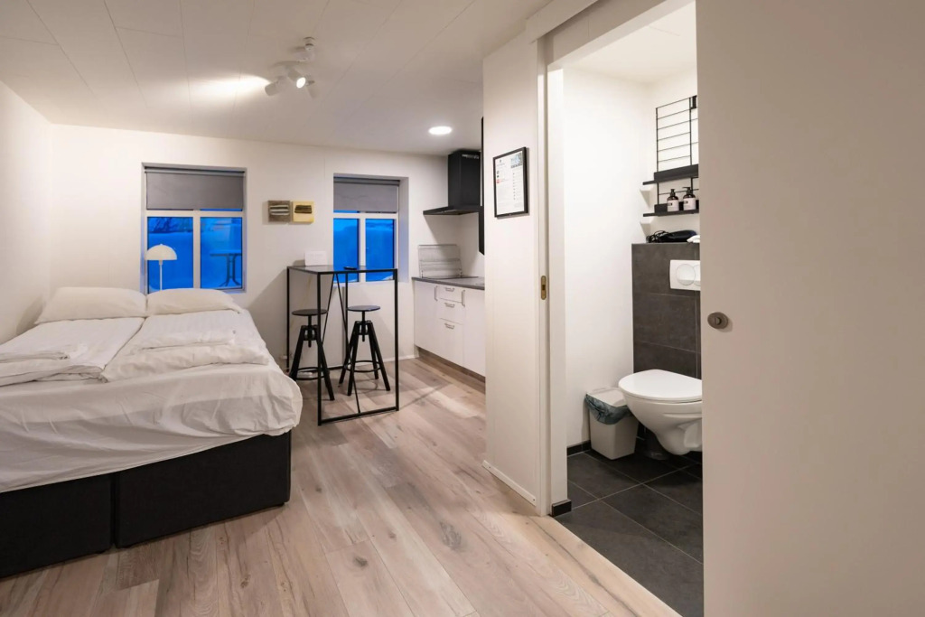 Central and cosy studio apartment with free parking