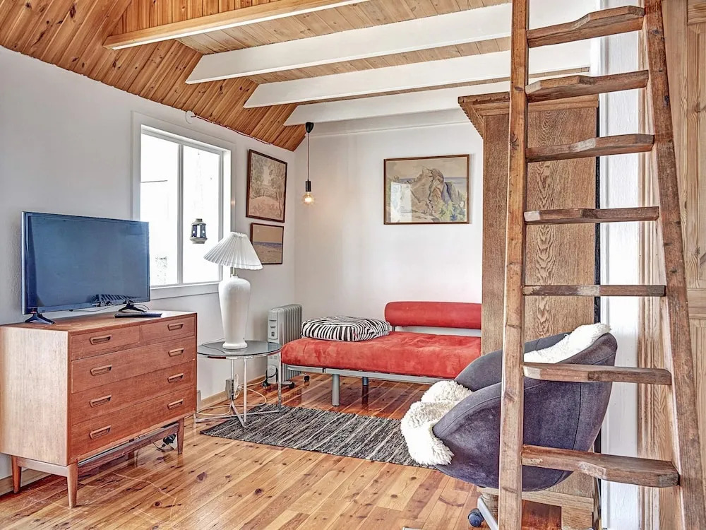 Sunlit Holiday Home in Bornholm near Sea