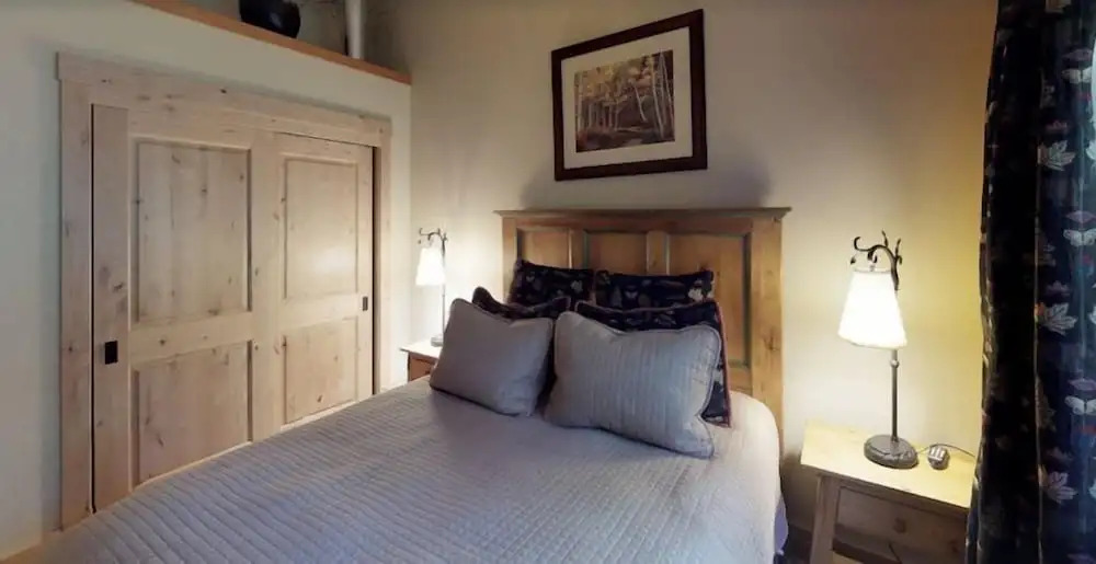 3 Bedroom Residence in Cascade Village Next to Chair Lift 20 and Shuttle Services to Vail Village