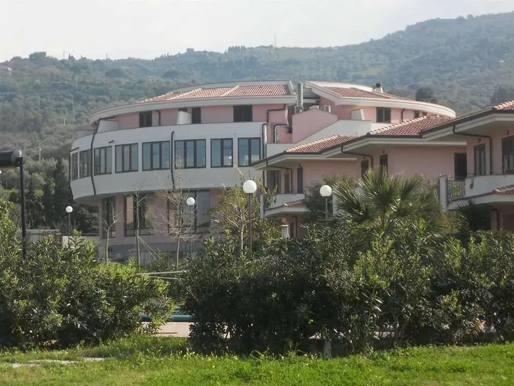 Tea Palace