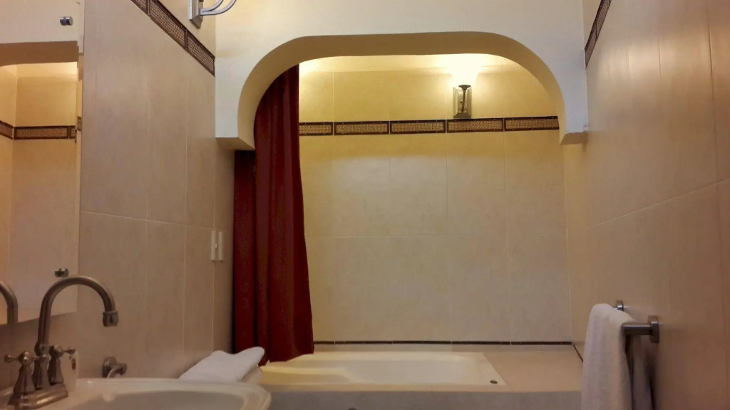 Hotel Casa del Virrey & Suites