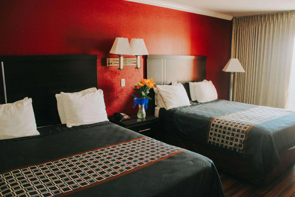 Rodeway Inn & Suites Lake Havasu City