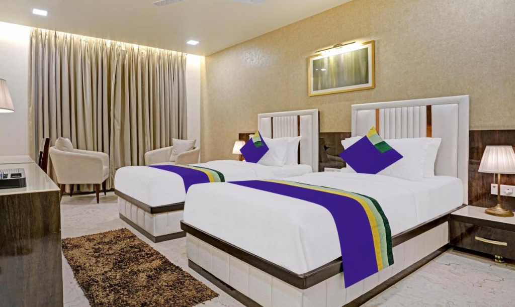 Treebo Premium Golden Bliss Trimurti Nagar Square