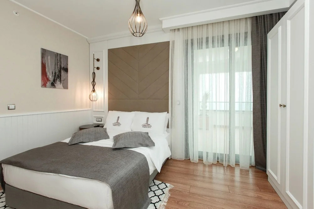 Canbakkal Luxury Suites