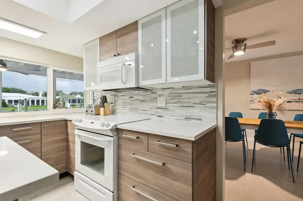 Marlin Manor 4 Bedroom Home by RedAwning