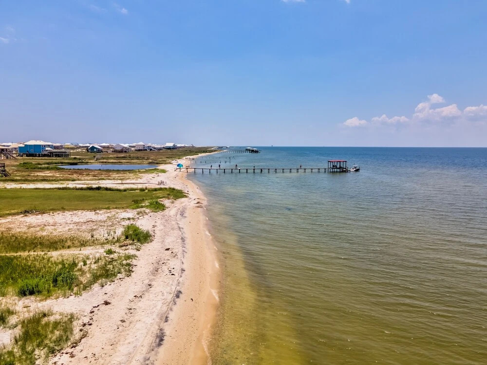Ricky Mos' Island Oasis - 2628 Bridgeview 4 Bedroom Home by Redawning