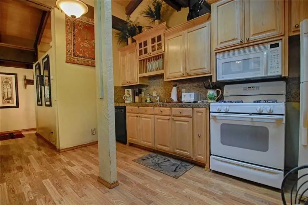 Walk the Grid, Big Deck, Updated, Pet Friendly #115