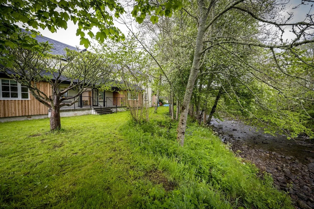 Loch Ness Bunk Inn