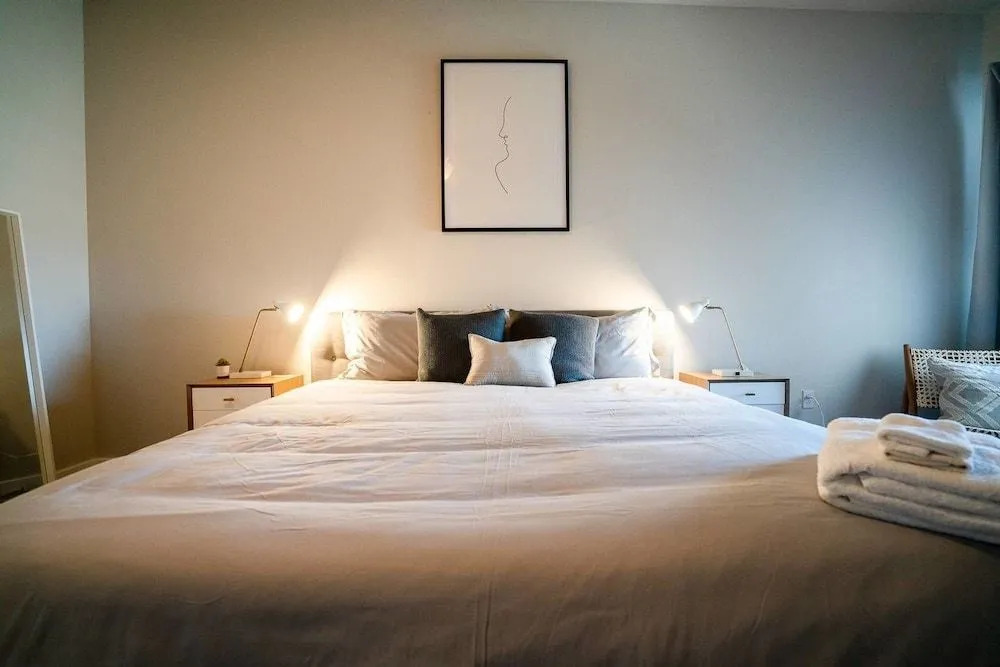 Elegance & Elevation: Mile High Condo in Highland