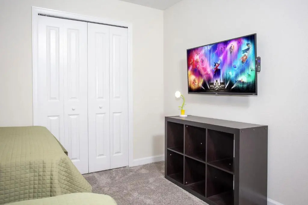 Wonderful 5 Bedroom w/ Pool Close to Disney 4801