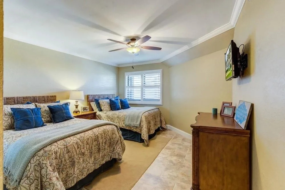 Ebb Tide 506 Apartment 2
