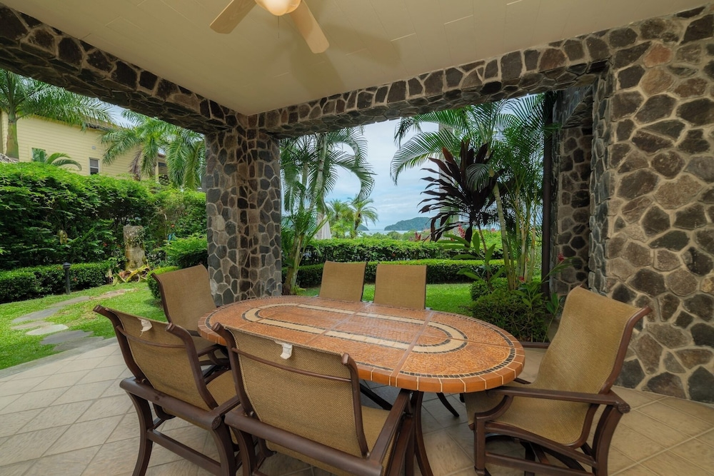 Vista Bahia 1G 3 bdr Ocean View in Los Suenos